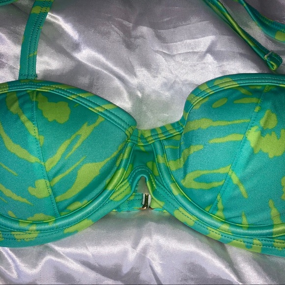 👙 Victoria's Secret Halter Bikini Top Sz 32B - Picture 2 of 5